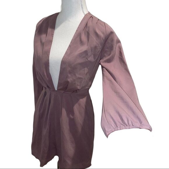 TOBI- plunging v neckline, romper, lightweight, size s - Picture 6 of 8